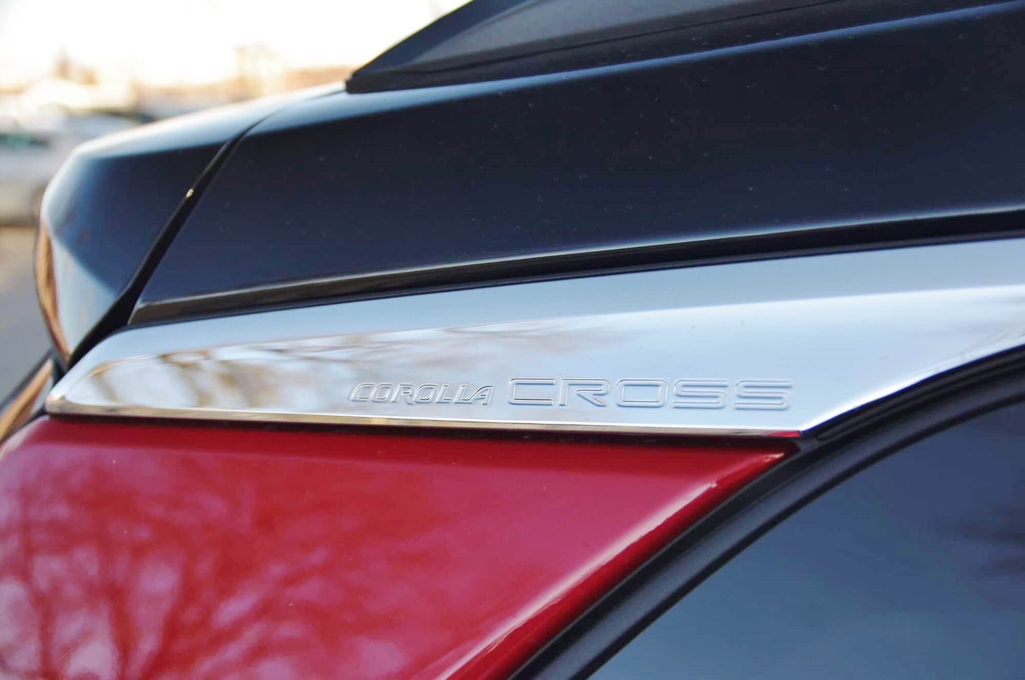 2024 Toyota Corolla Cross XSE Hybrid AWD exterior