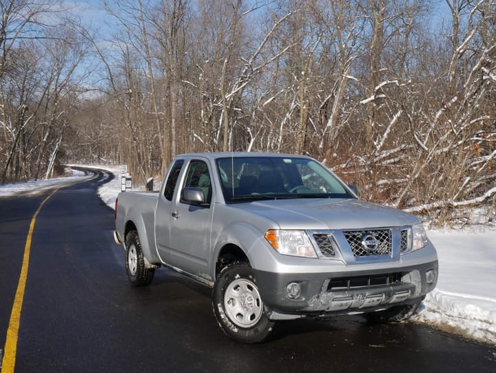 2018 Nissan Frontier S King Cab 4x2 exterior