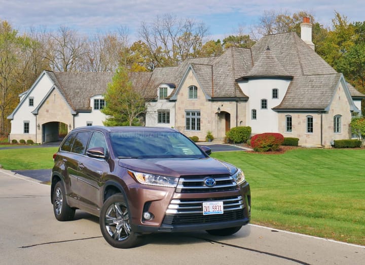 2017 Toyota Highlander Hybrid Limited Platinum AWD exterior