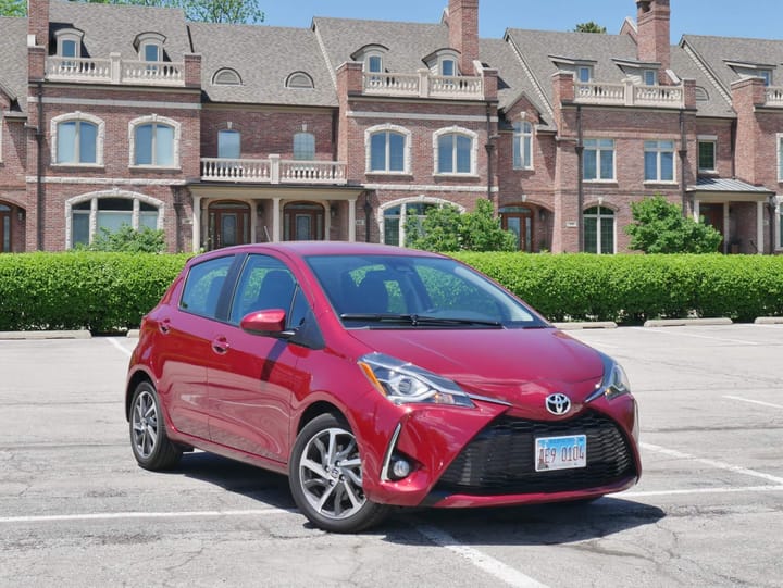 2018 Toyota Yaris 5 Door SE exterior