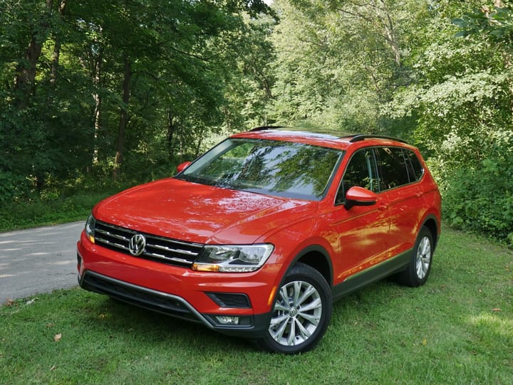 2018 Volkswagen Tiguan SE 4Motion exterior