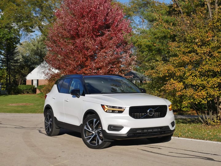 2019 Volvo XC40 T5 R-Design exterior