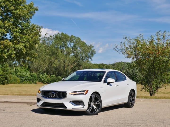 2020 Volvo S60 T8 AWD PHEV exterior