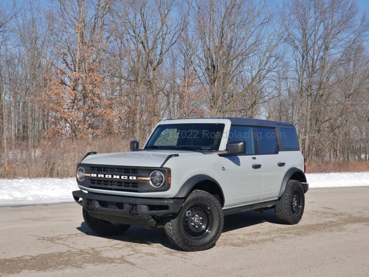 2021 Ford Bronco 4-Door Black Diamond 4x4 2.3T exterior