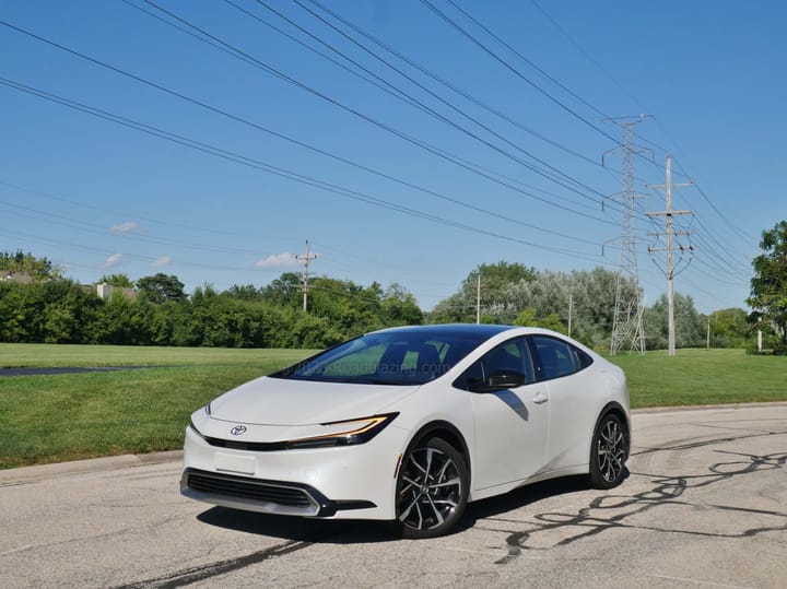 2023 Toyota Prius Prime XSE PHEV exterior