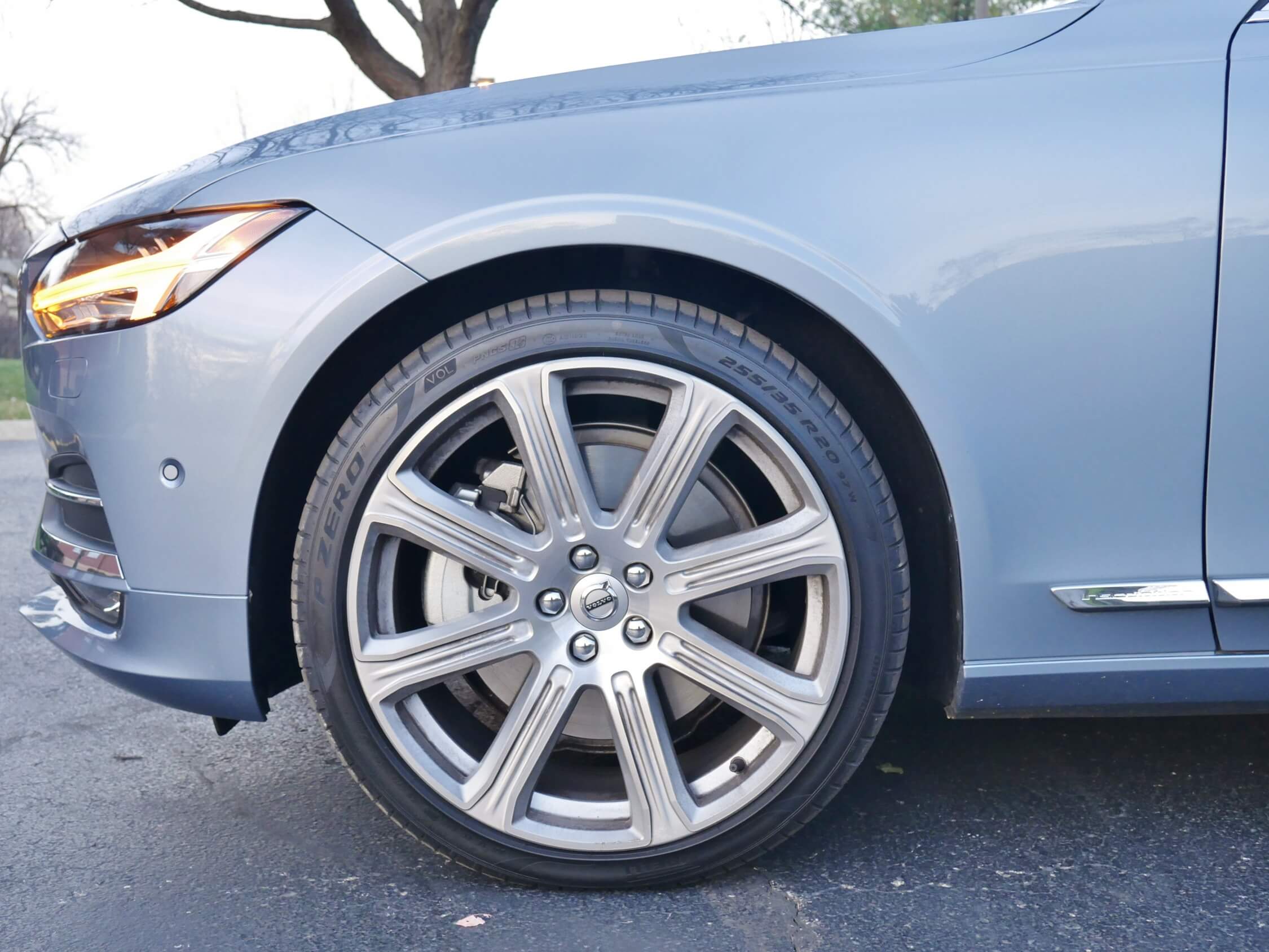 2018 Volvo S90 T6 AWD Inscription: There are even larger wheels than these 20"-inch alloys available; Front 2 wishbone suspension is complemented by an integral axle w/ space saving tranverse leaf spring and available rear air springs