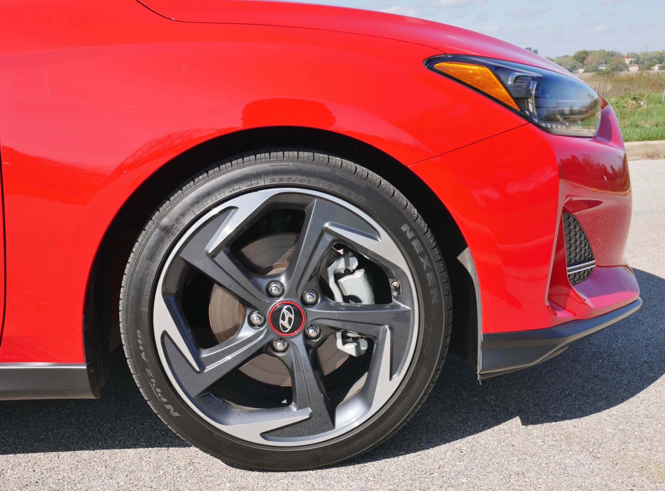 2018 Hyundai Veloster Turbo Ultimate: 19" alloys seek more grip, independent suspension tuned for more directional precision
