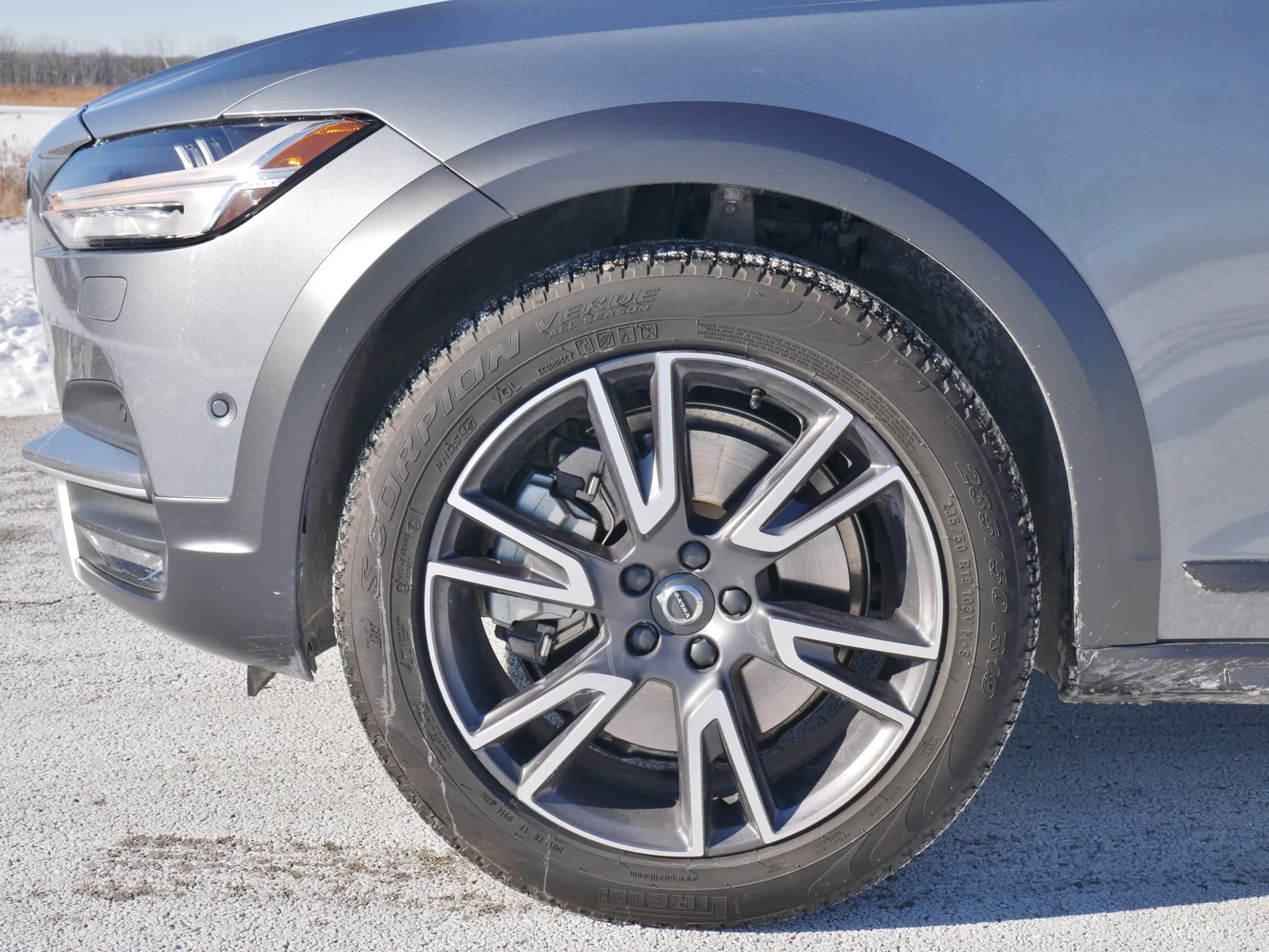 2018 Volvo V90 Cross Country T6: Pirelli 19" runflat M+S tires demand optional rear air-spring suspension to dampen impact quiver.
