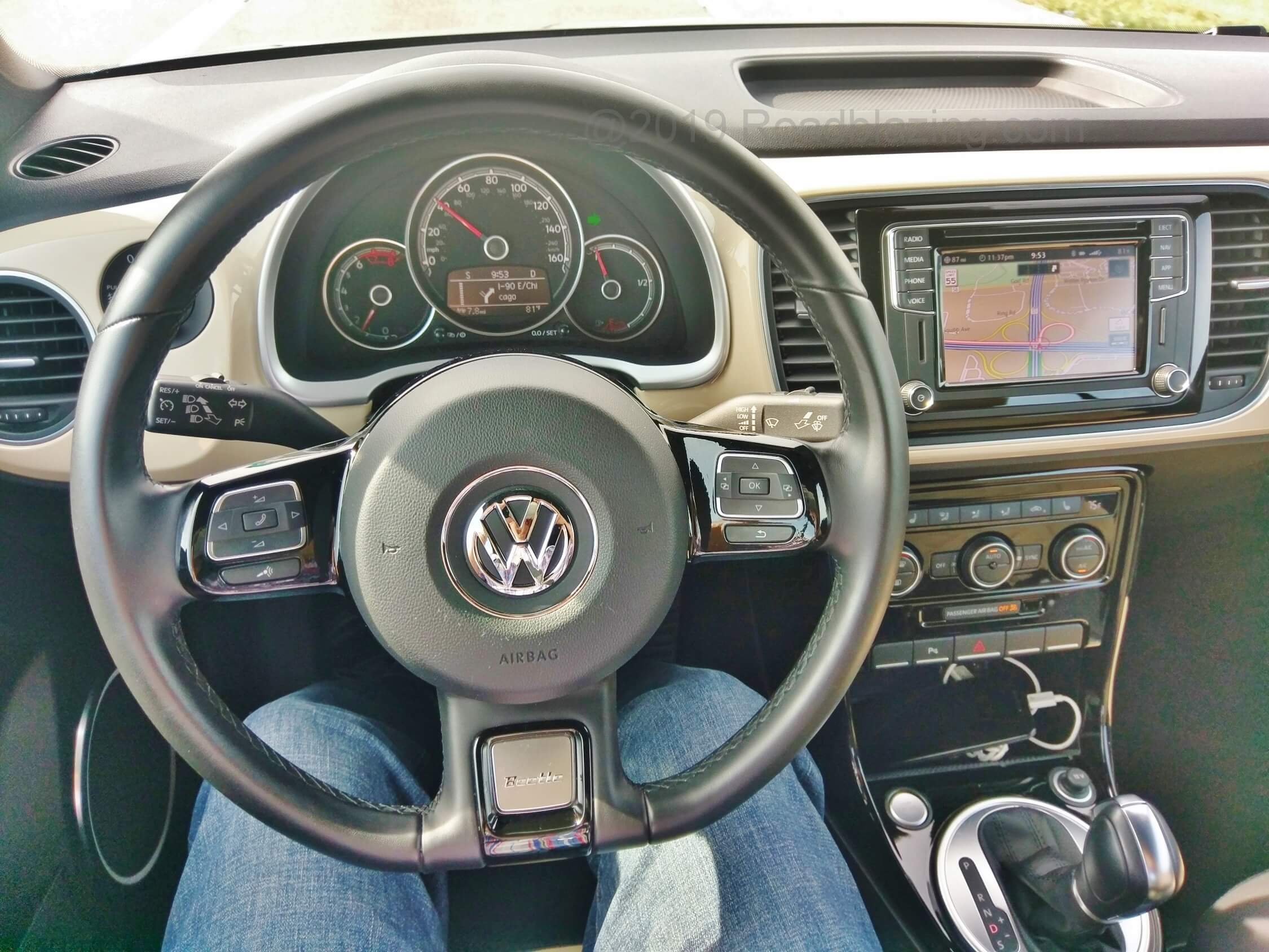 2019 Volkswagen Beetle Convertible Final Edition SEL: Instrumentation suffering sun wash during top up drive