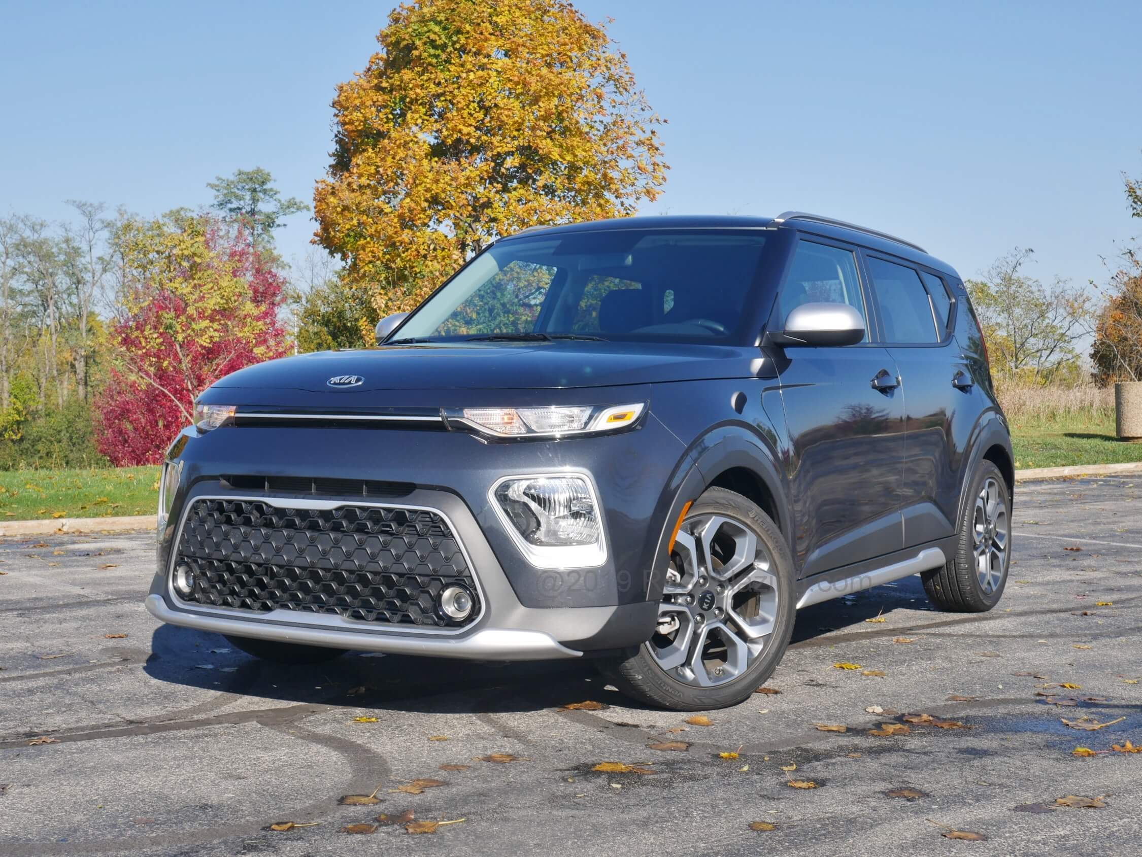 2020 Kia Soul X-Line: New wafer thin upper grille flanked by DRLs and trapezoid honeycomb lower fascia flanked by arrow housing headlamps for boldness.