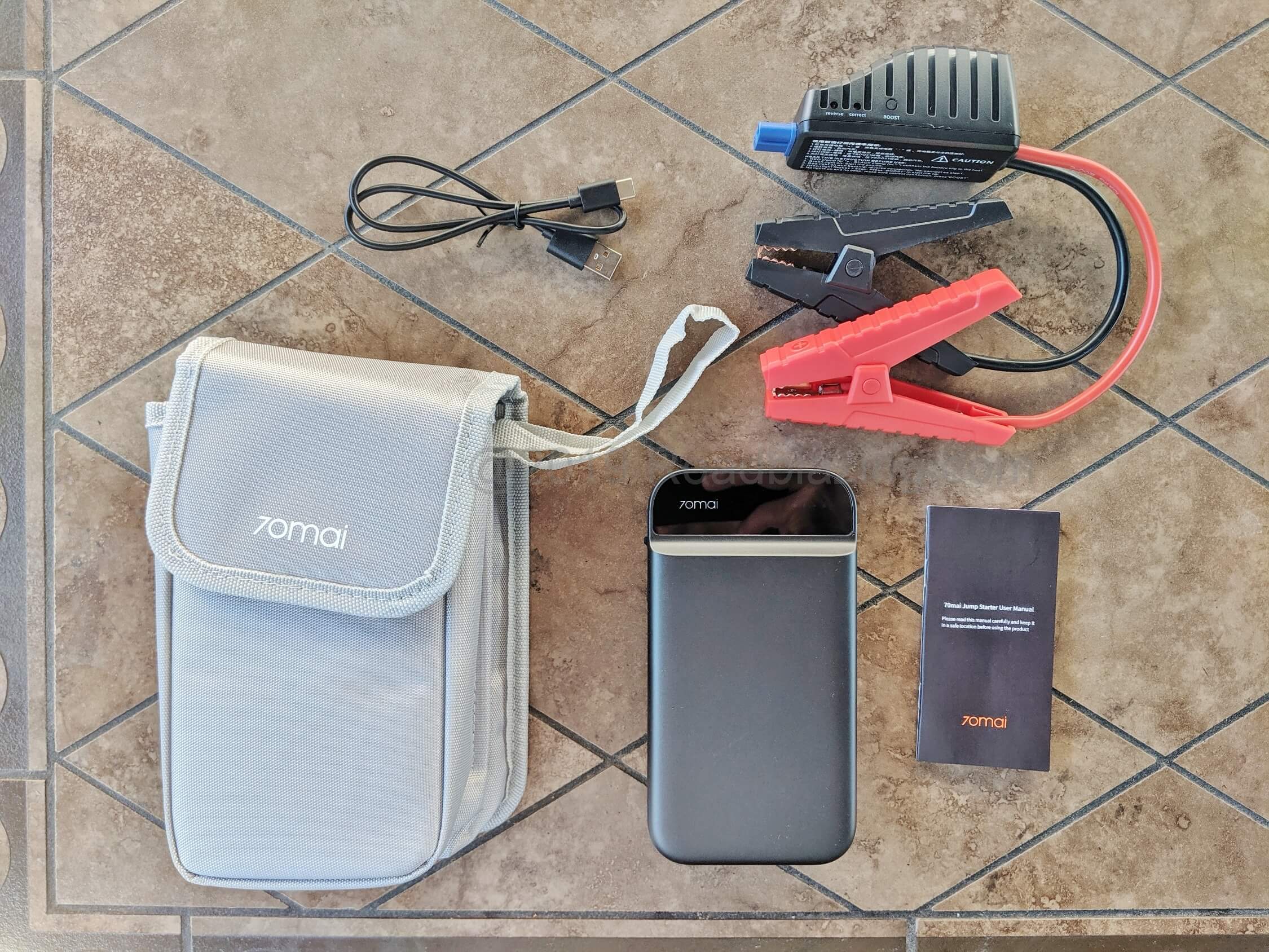 70mai Jump Starter: out of box with cables and carry pouch