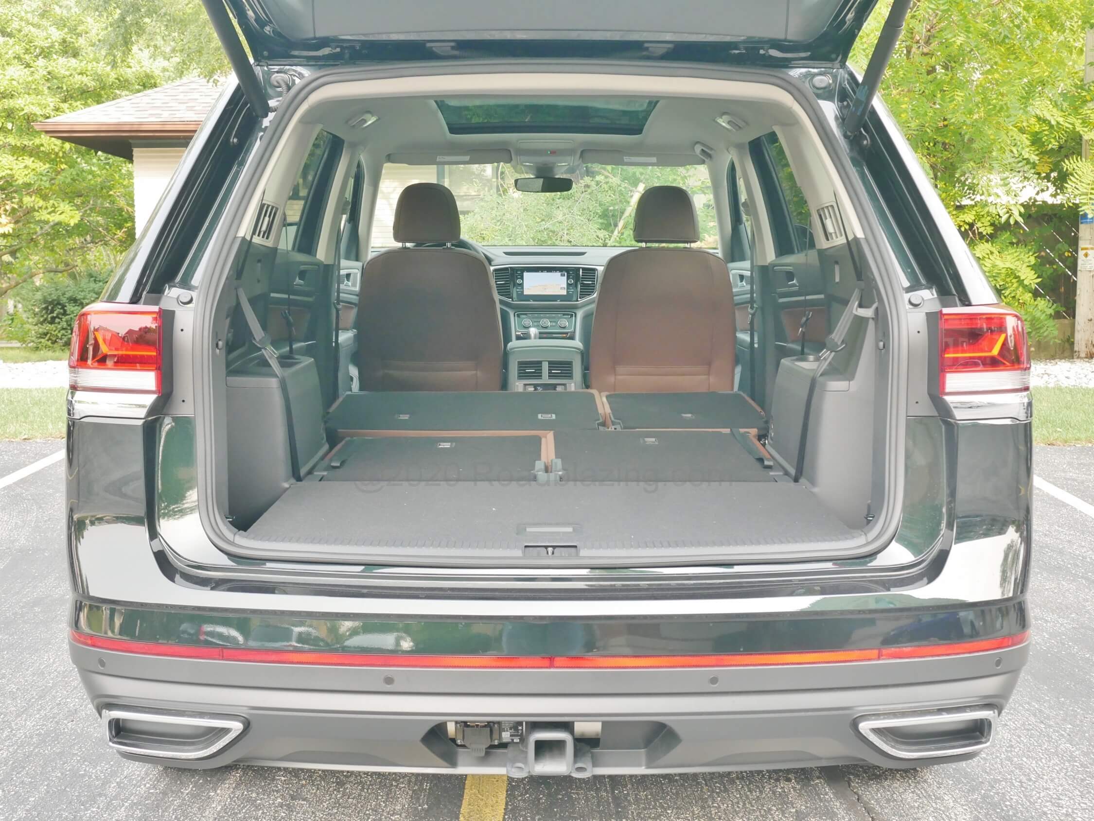 2021 Volkswagen Atlas V6: flat folding Row 2 & 3 seat backs & tall aperture = ginormous cargo capacity