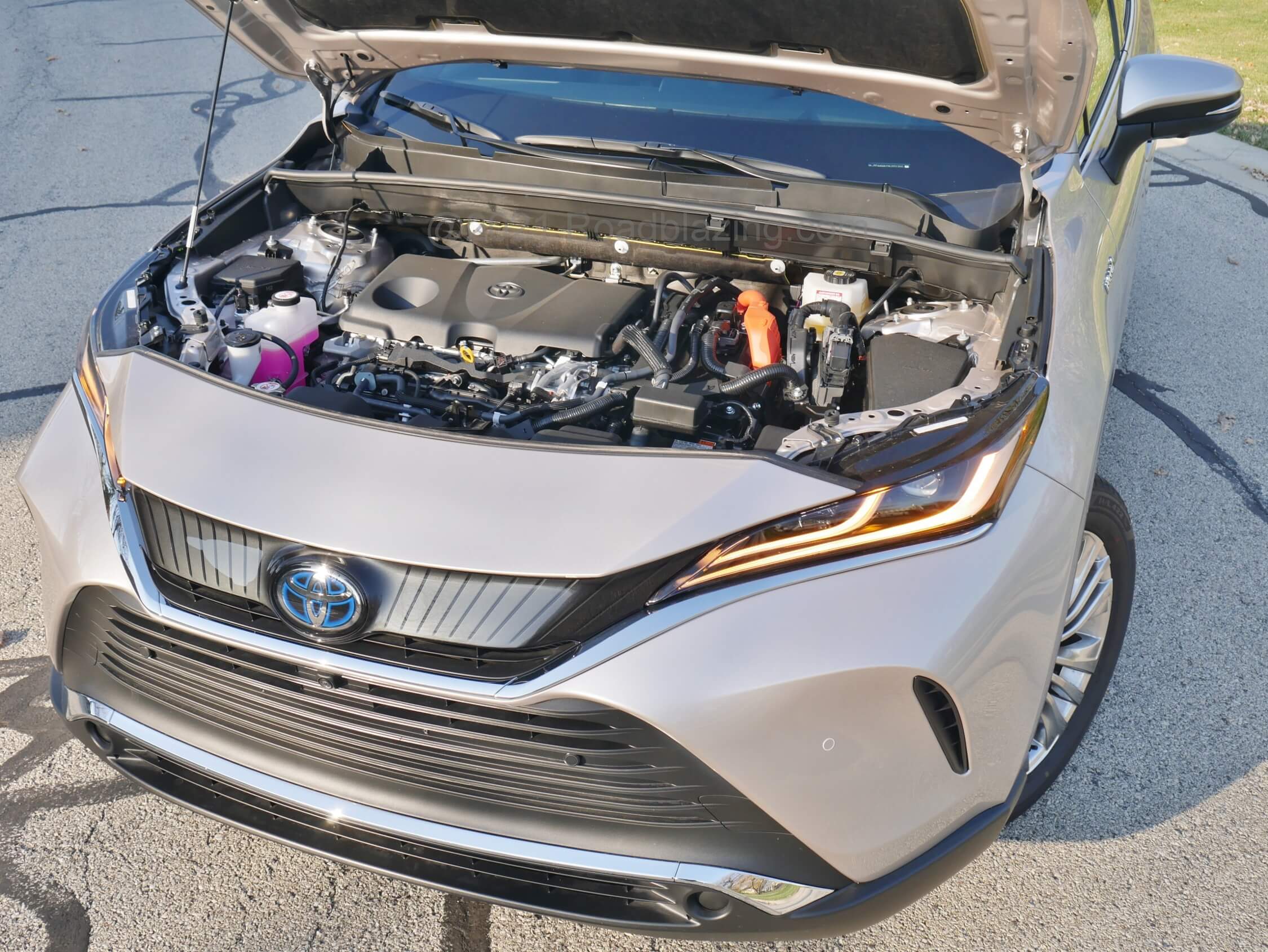 2021 Toyota Venza Hybrid Limited: pleasantly peppy yet unobtrusive gas-electric powerplant w/ all-wheel drive is shared with platform-mate RAV4 hybrid