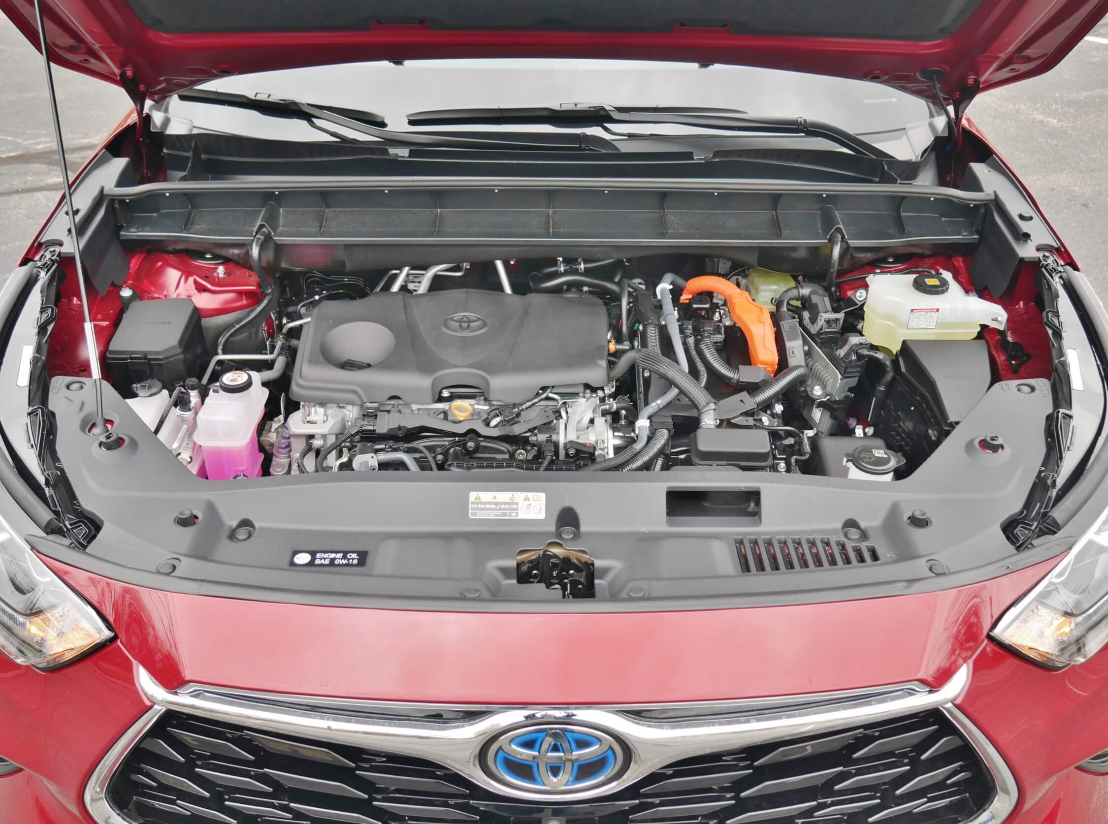 2020 Toyota Highlander Hybrid Platinum AWD: 31 observed combined miles per gallon = +15% vs. former V-6 hybrid
