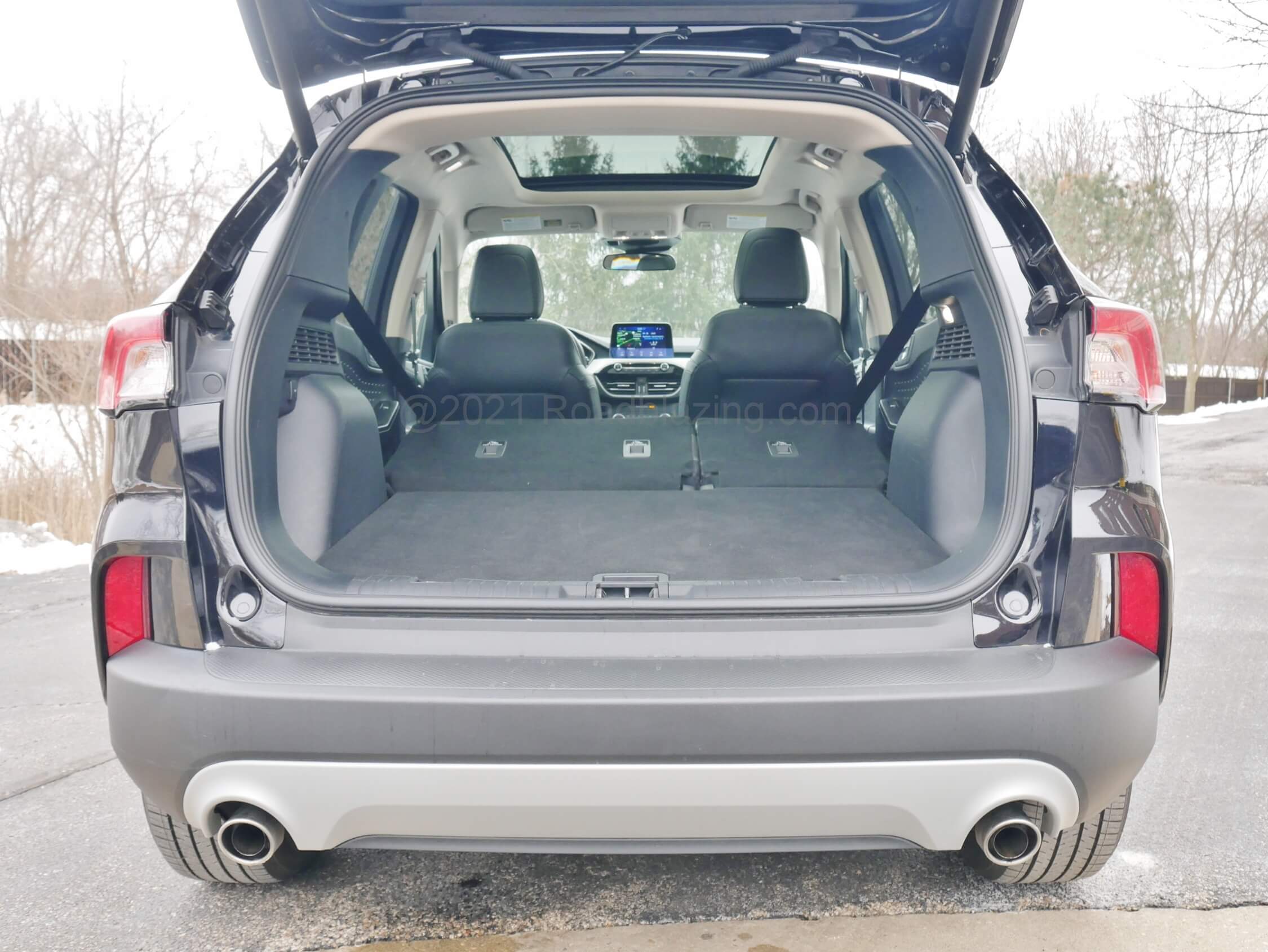 2020 Ford Escape SE Hybrid AWD: 60/40% split 2nd Row seatback folds nearly flat