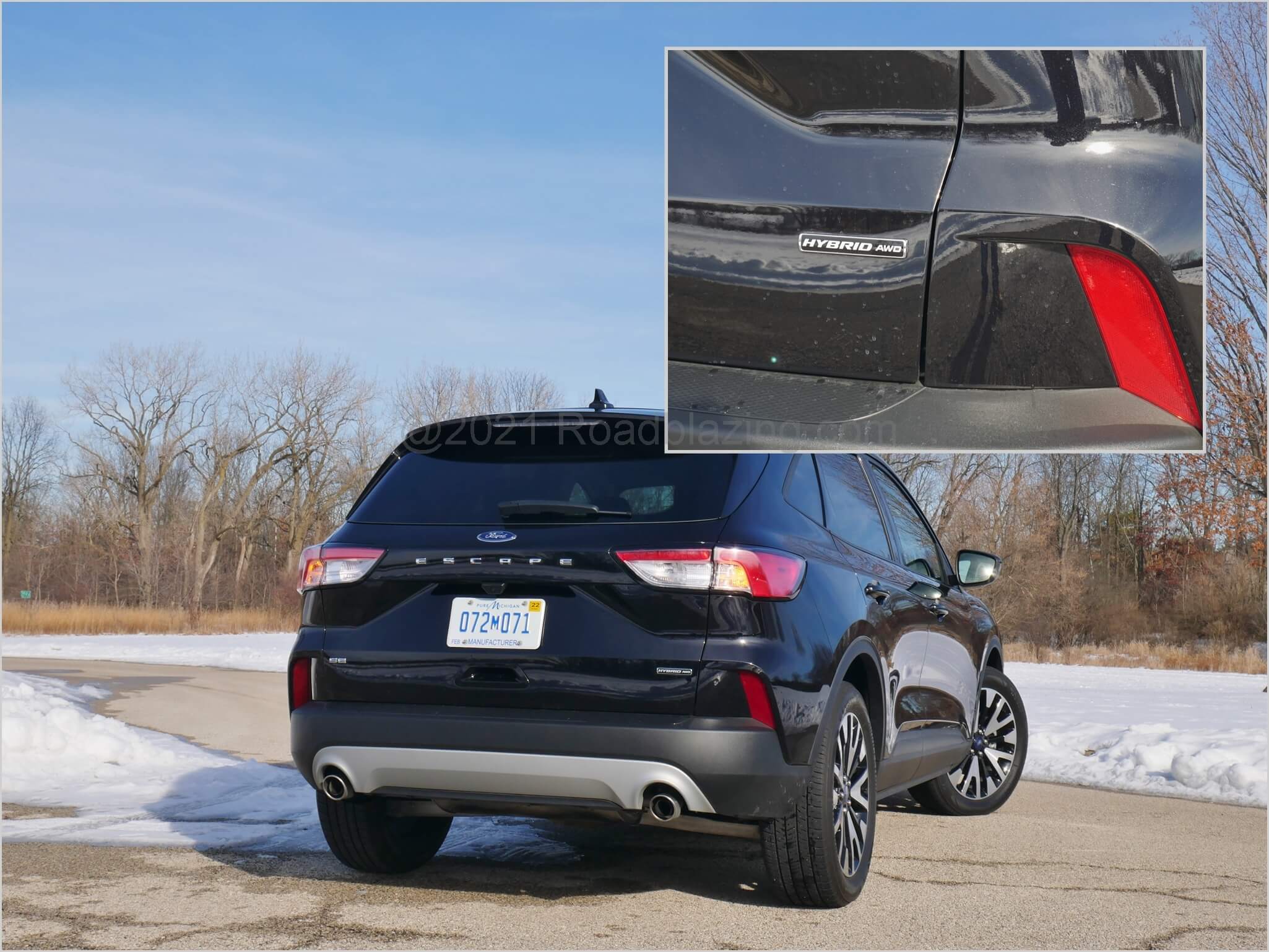 2020 Ford Escape SE Hybrid AWD: emblem identification