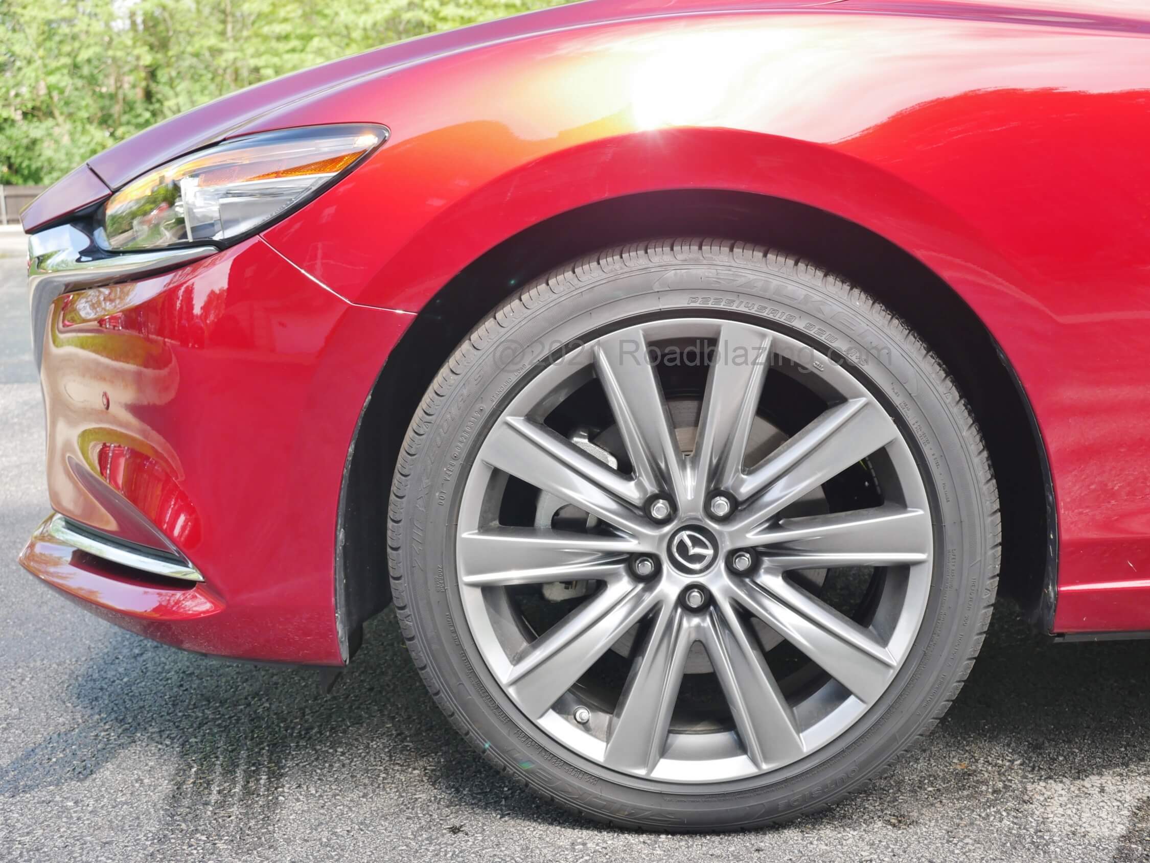 2021 Mazda 6 Signature 2.5T: Compliant sprung fully independent suspension w/ taut damping allows 19" Falken Ziex tires on alloy wheels to deliver a smooth but responsive ride.