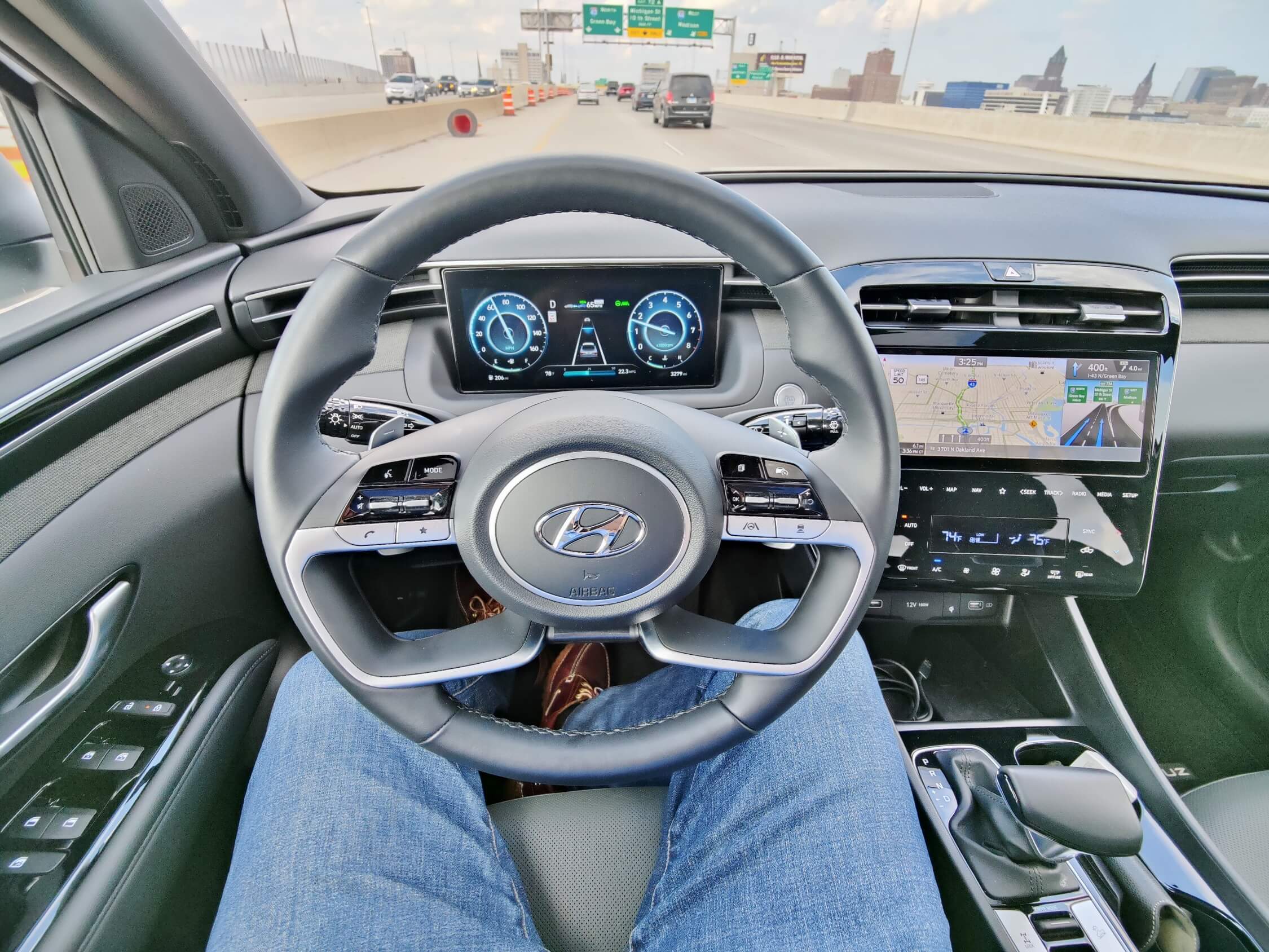 2022 Hyundai Santa Cruz 2.5T Limited AWD: available 10.25" TFT gauge cluster & embedded 70:30% split screen GPS cloud navigation.