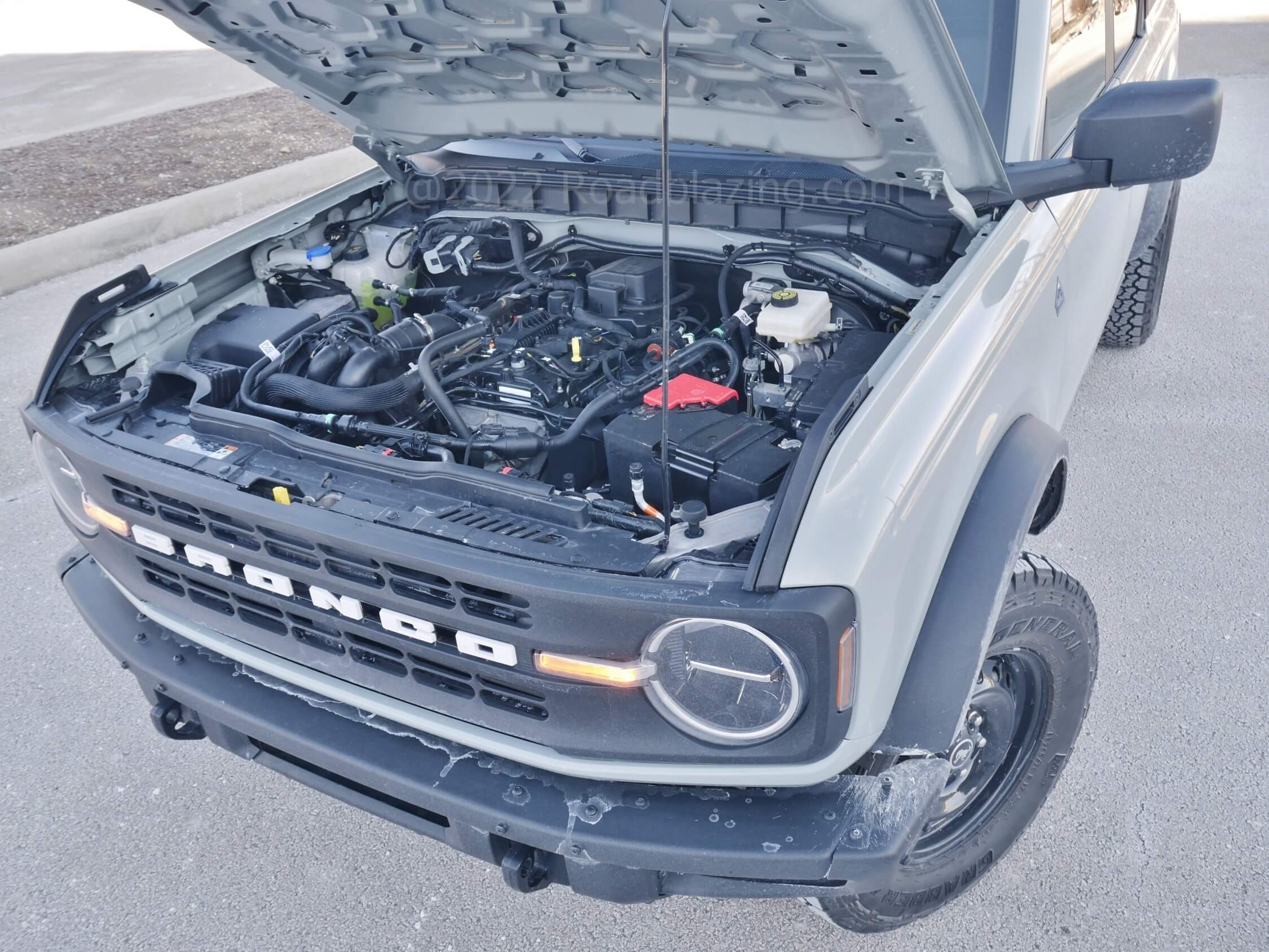 2021 Ford Bronco 4-Door Black Diamond 4x4 2.3T: 270 hp on regular / 300 hp on premium unleaded fuel + 7 speed manual gearbox + AdvancTrak electronic two speed 4WD