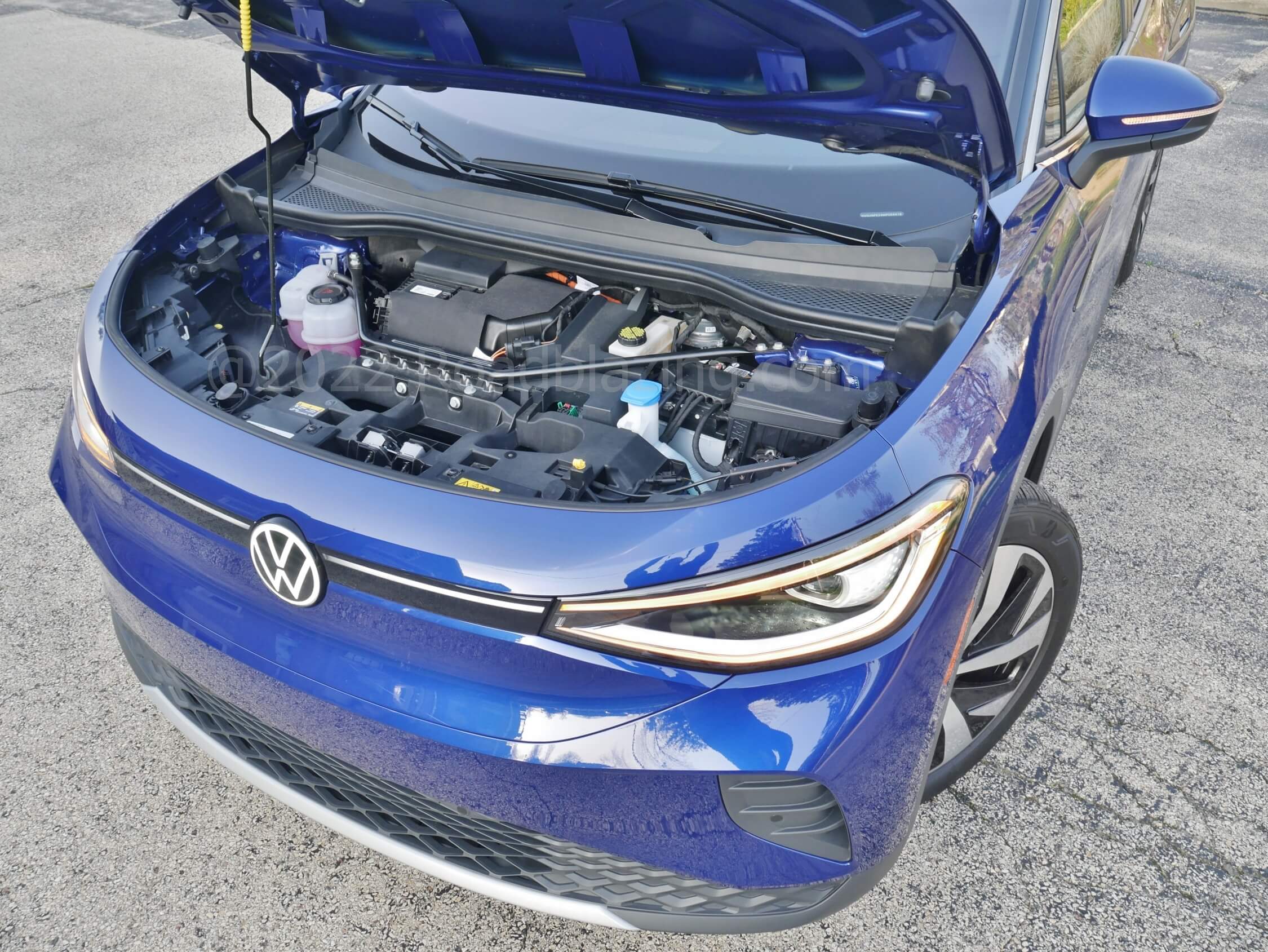 2021 Volkswagen ID.4 Pro S AWD: VW's 2 x 360V motor == 295 hp , 339 lb-ft. 82 kWh Li-Ion battery = 225 miles range
