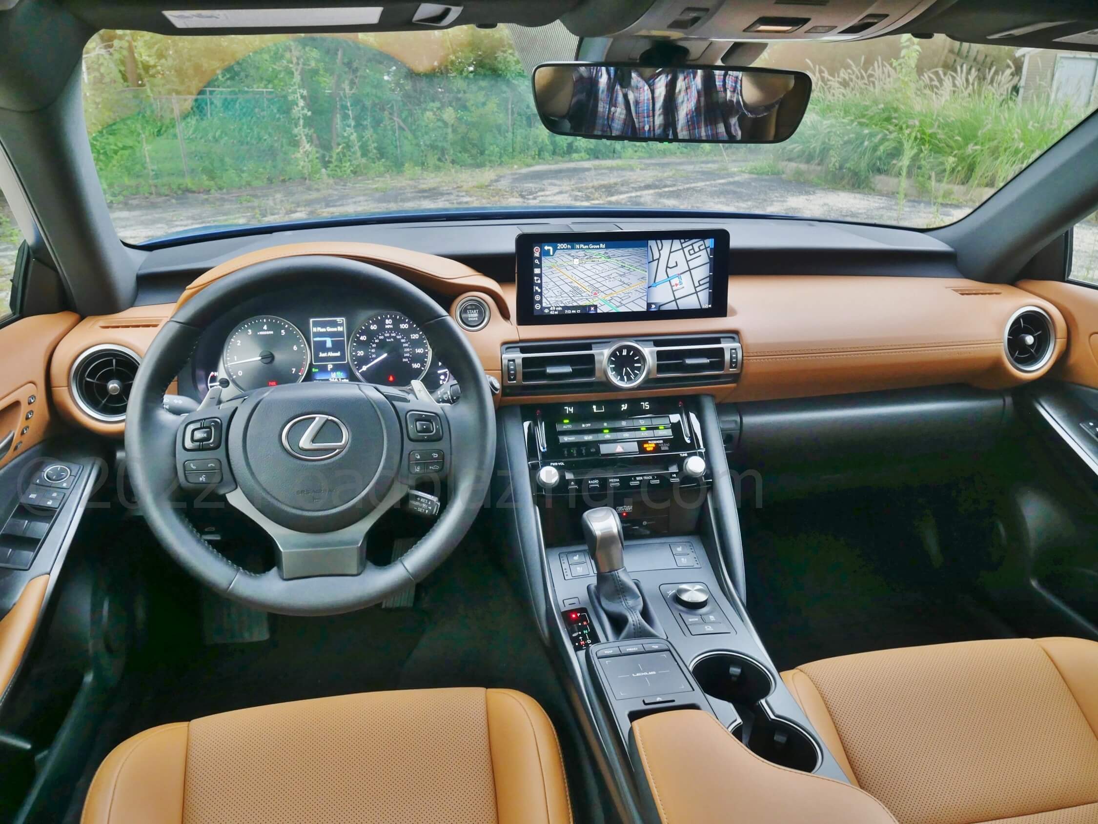 2022 Lexus IS 300 AWD: upscale business office with ample convenience but a step behind the times in pizazz