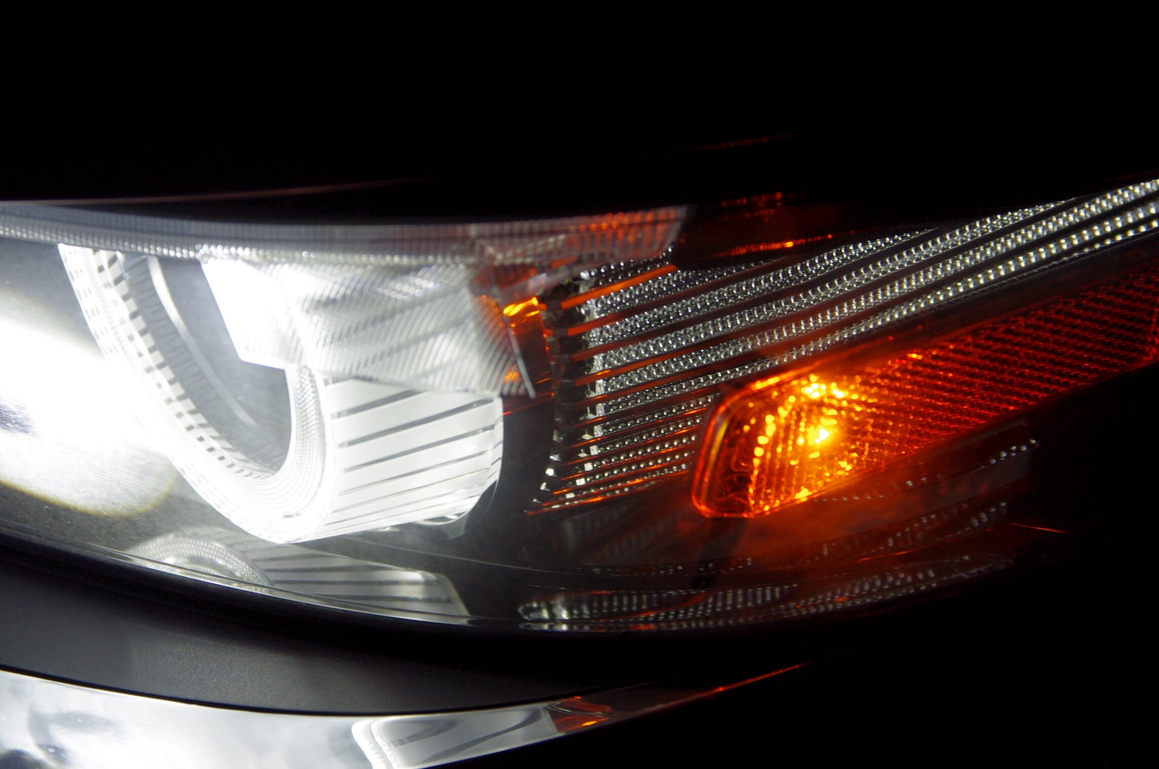 2022 Mazda 3 Turbo Sedan AWD Premium LED adaptive front headlights & Angel Eyes DRLs