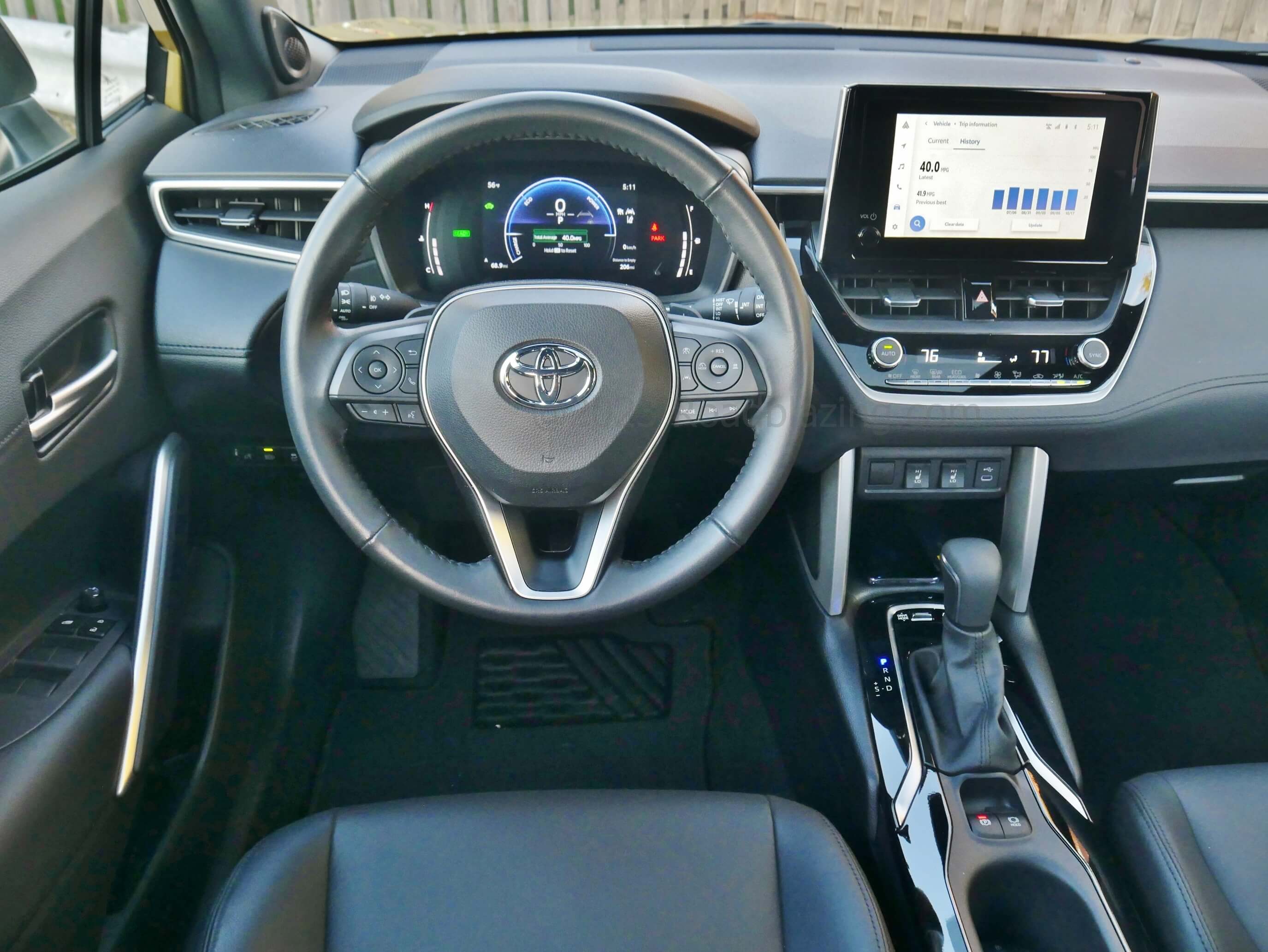 2023 Toyota Corolla Cross Hybrid XSE AWD: expect a healthy 41 m.p.g, average